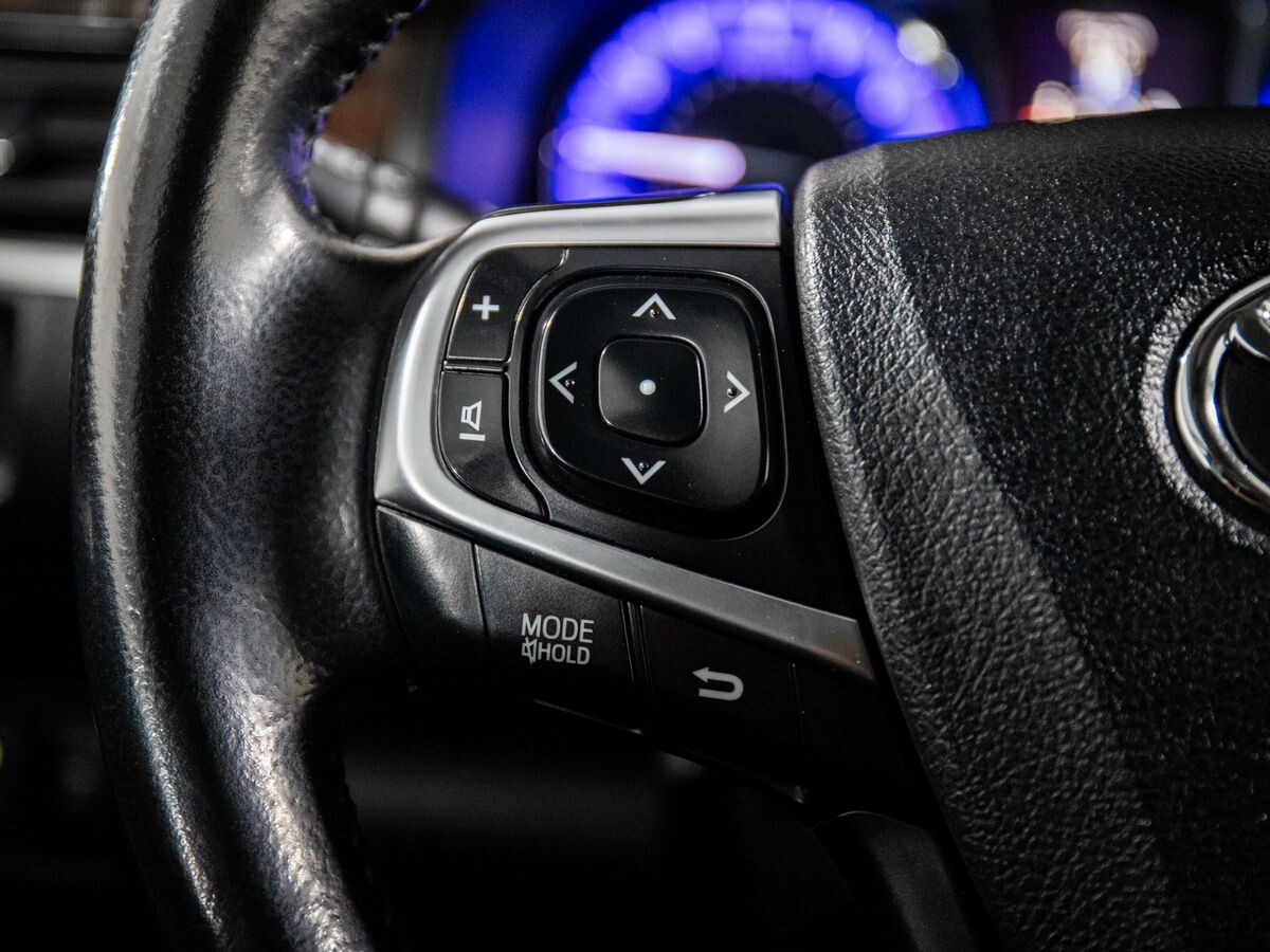 Toyota Camry 2017 - фото автомобиля