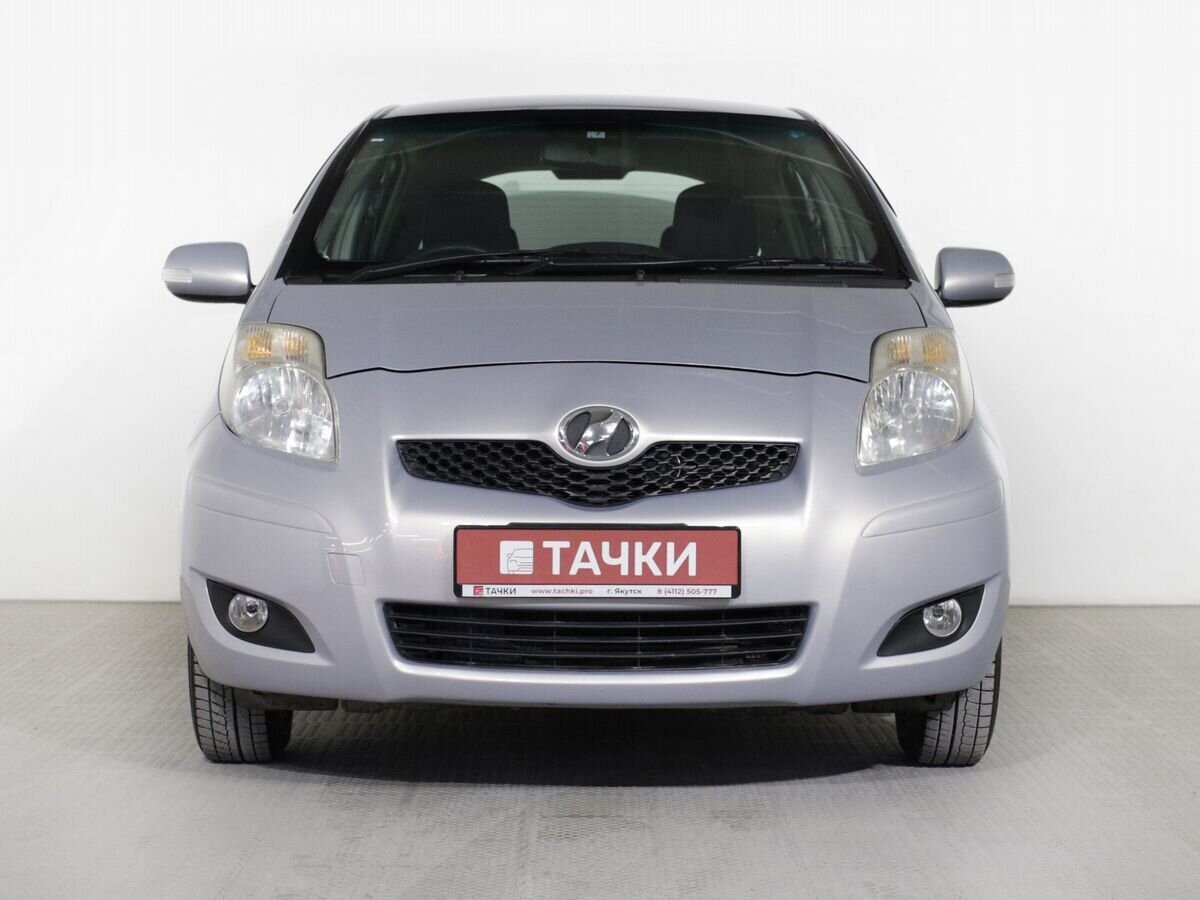 Toyota Vitz 2010 - фото автомобиля