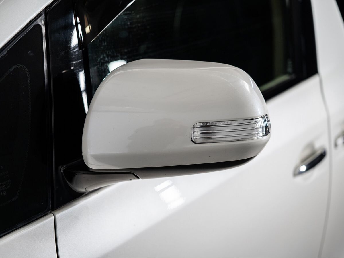 Toyota Alphard 2012 - фото автомобиля