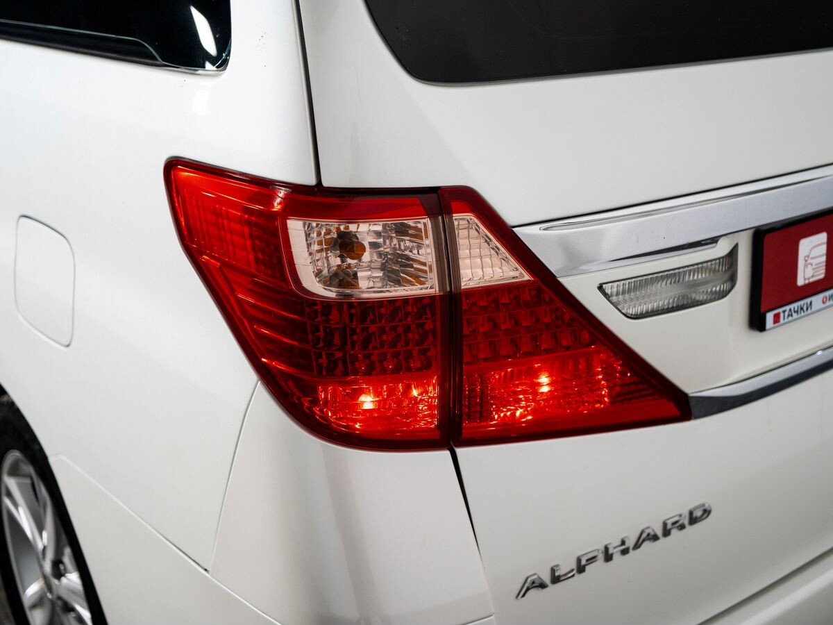 Toyota Alphard 2012 - фото автомобиля