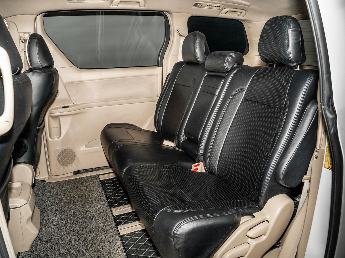 Toyota Alphard 2012 - фото автомобиля