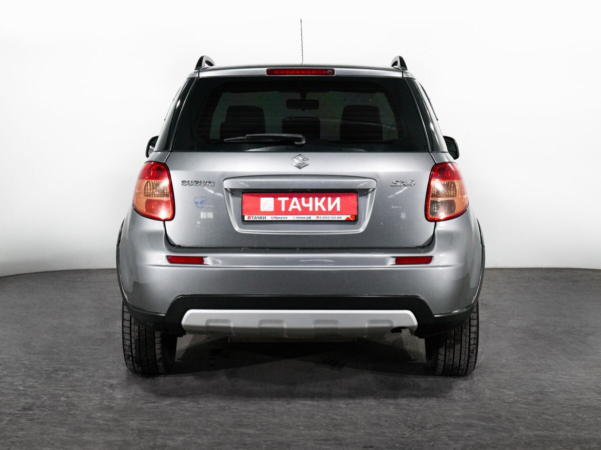 Suzuki SX4 2011 - фото автомобиля