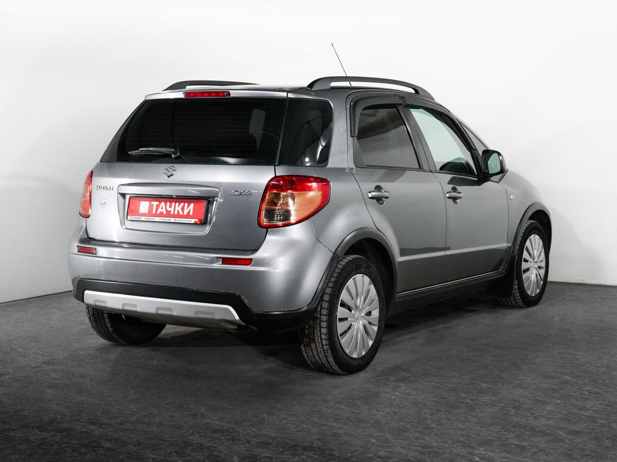 Suzuki SX4 2011 - фото автомобиля