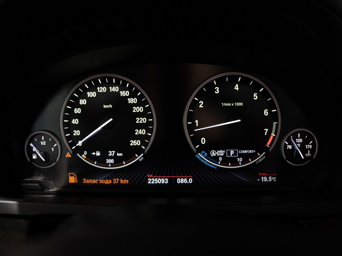 BMW 7 серии 2012 - фото автомобиля