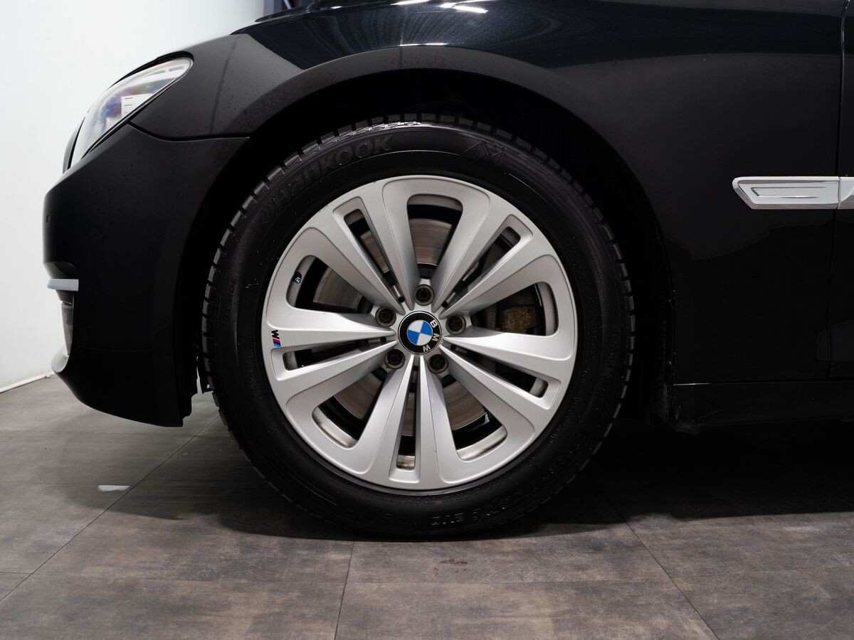 BMW 7 серии 2012 - фото автомобиля