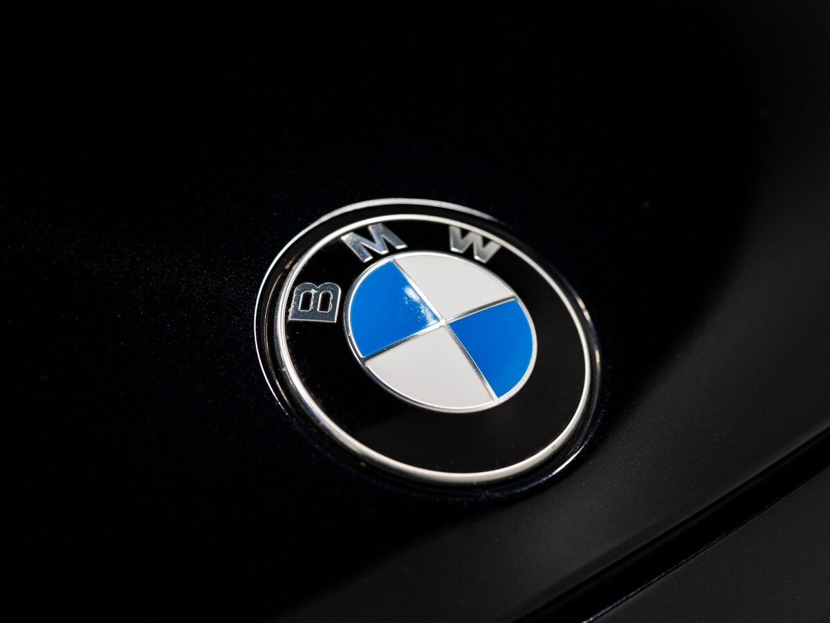 BMW 7 серии 2012 - фото автомобиля