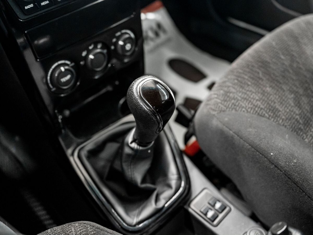 Lada (ВАЗ) Priora 2014 - фото автомобиля