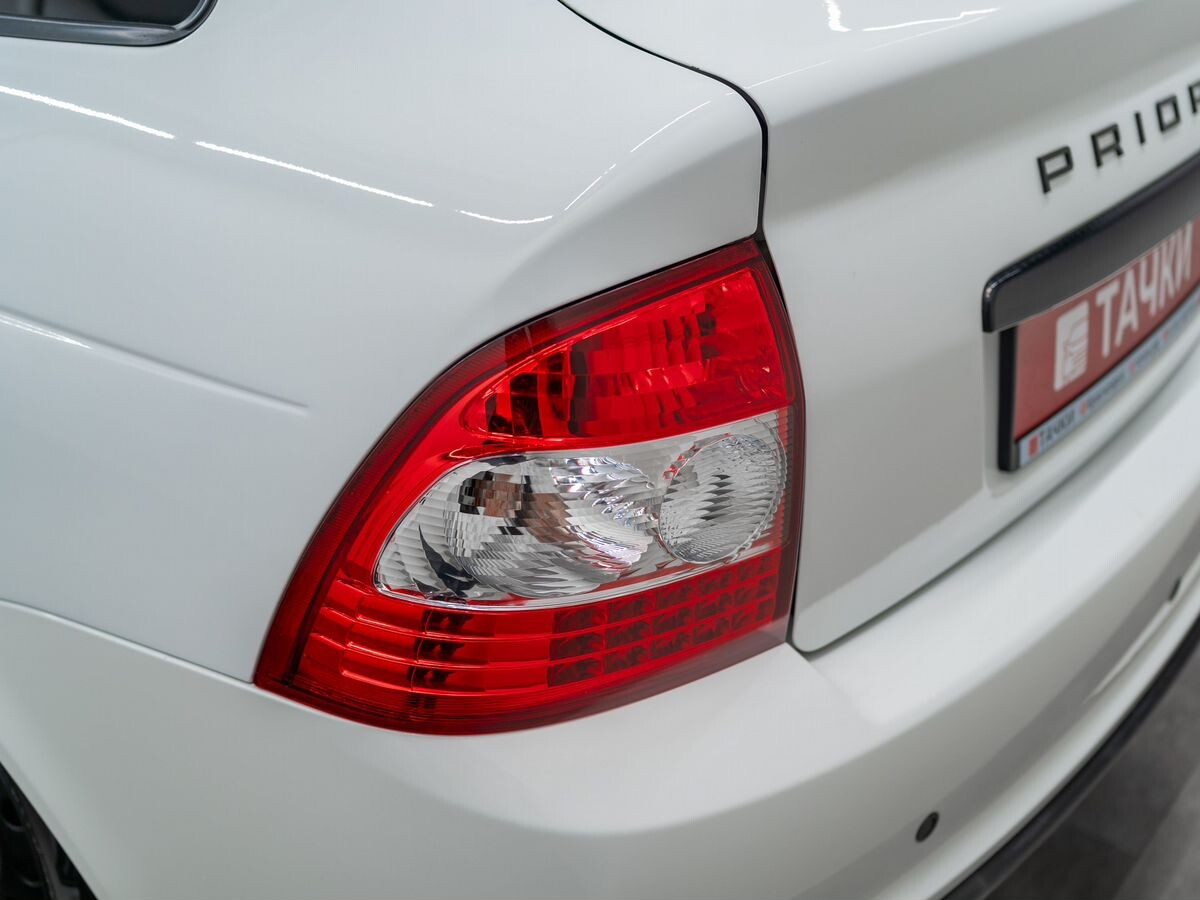 Lada (ВАЗ) Priora 2014 - фото автомобиля