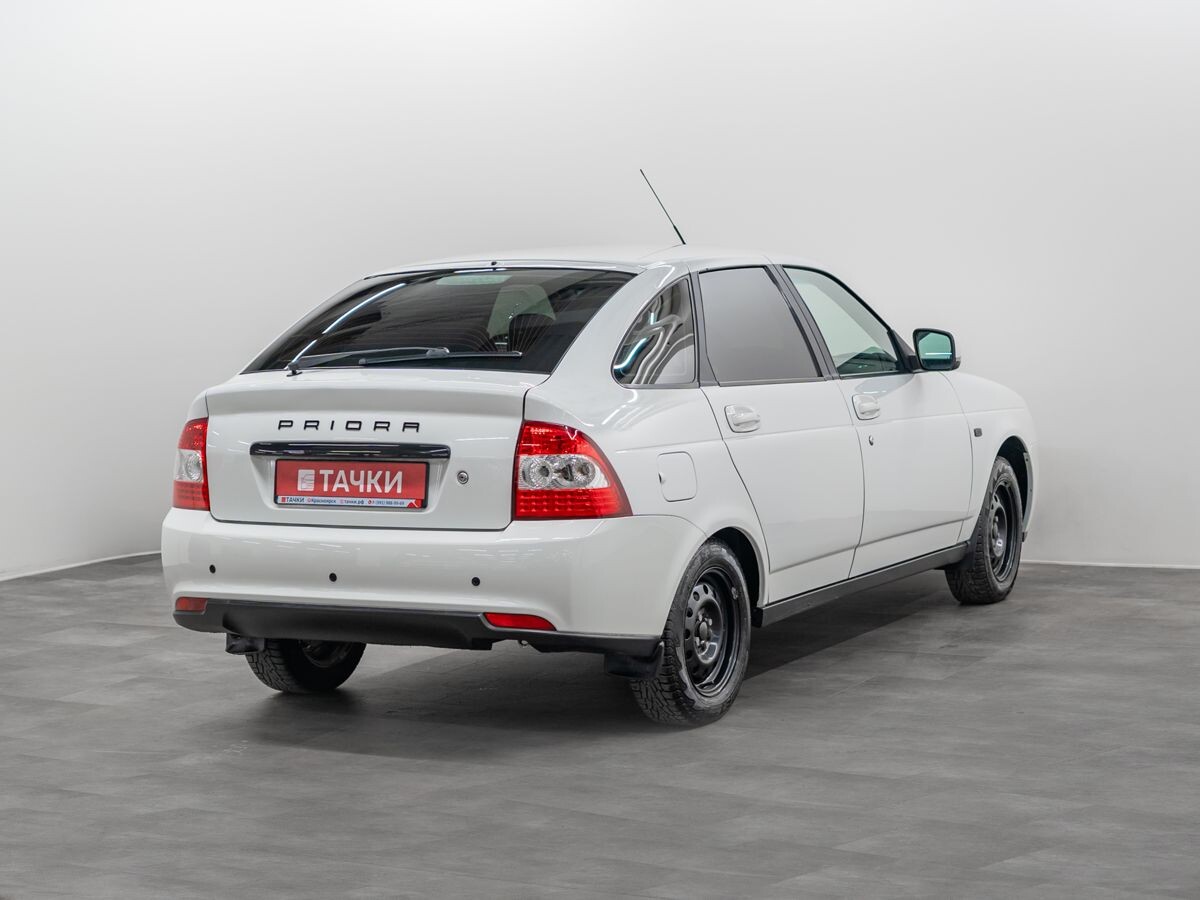 Lada (ВАЗ) Priora 2014 - фото автомобиля