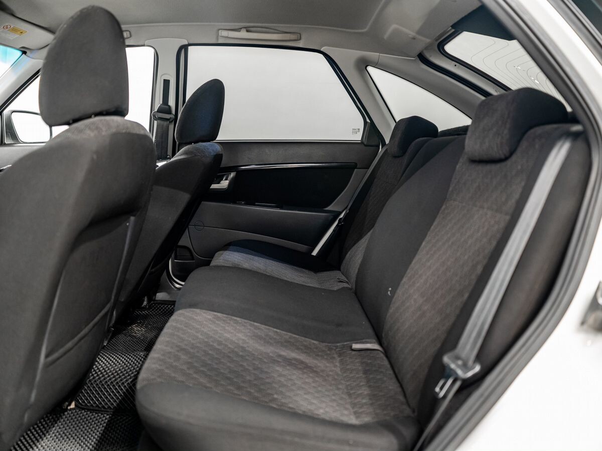 Lada (ВАЗ) Priora 2014 - фото автомобиля