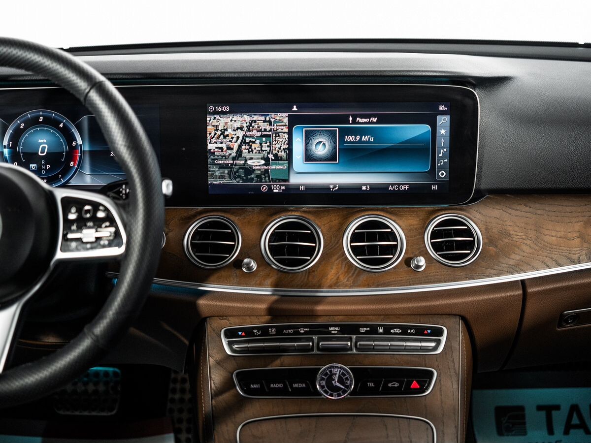 Mercedes-Benz E-Класс 2018 - фото автомобиля