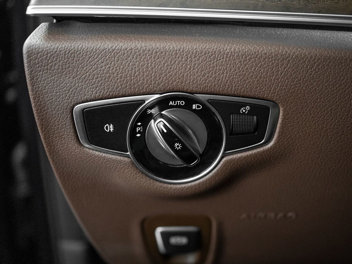 Mercedes-Benz E-Класс 2018 - фото автомобиля