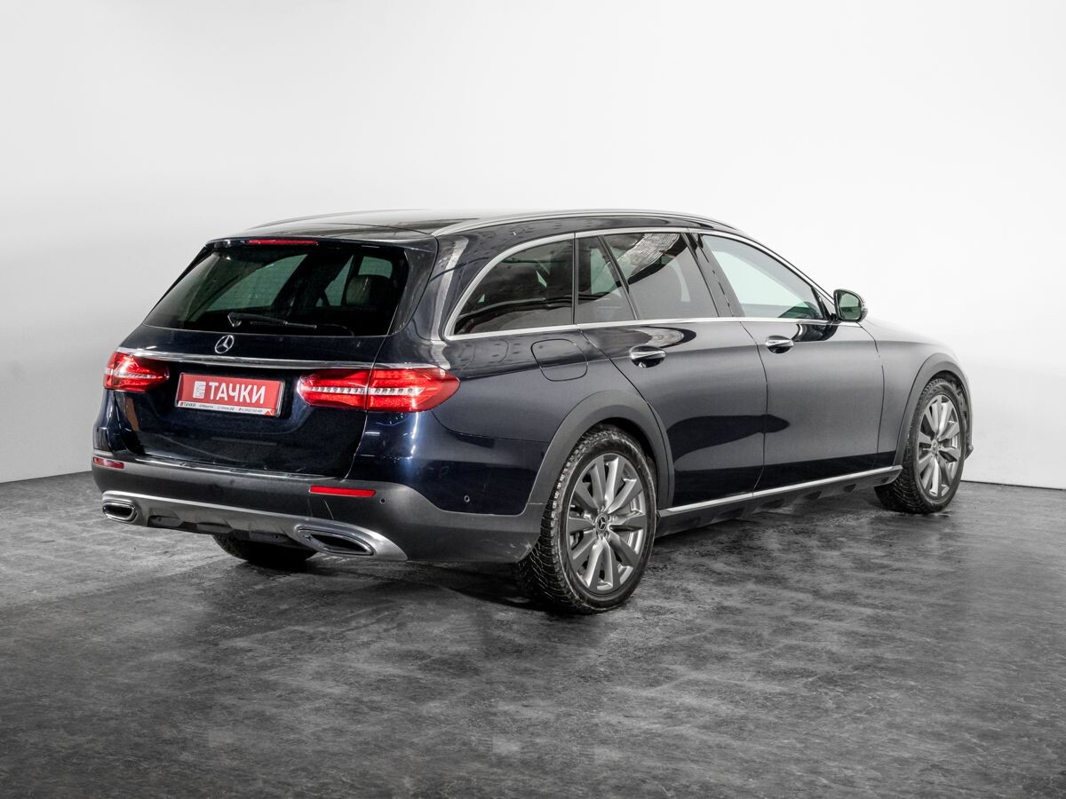 Mercedes-Benz E-Класс 2018 - фото автомобиля