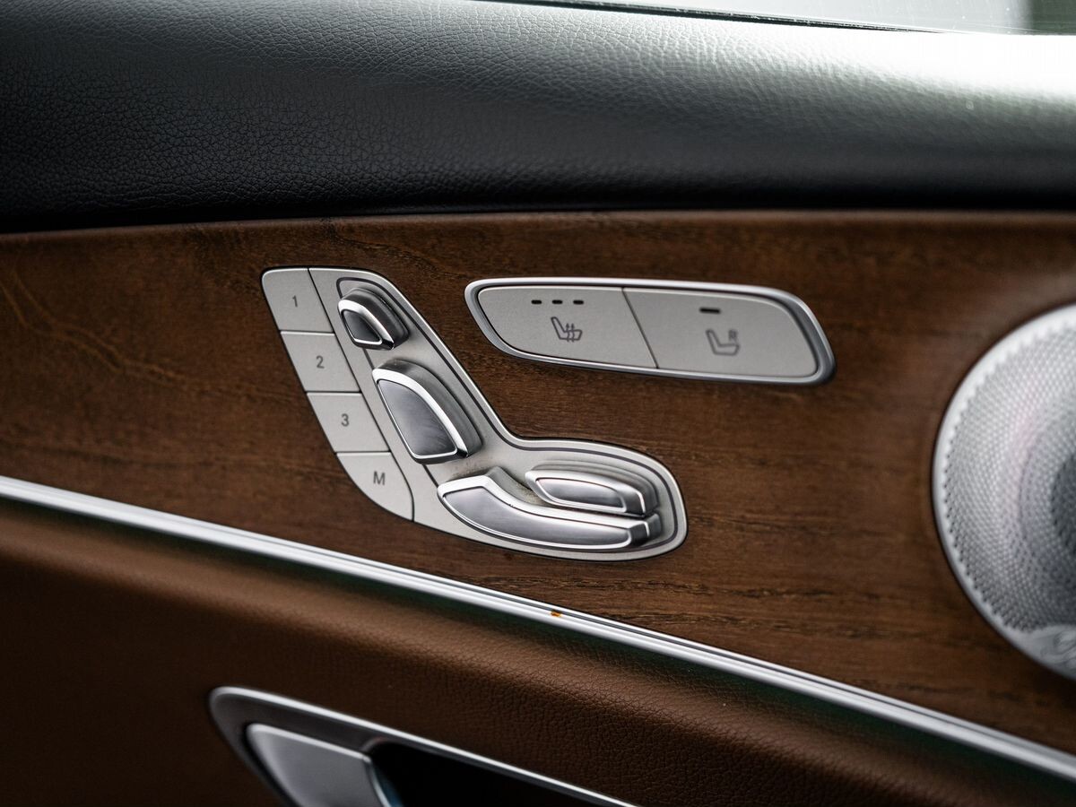 Mercedes-Benz E-Класс 2018 - фото автомобиля