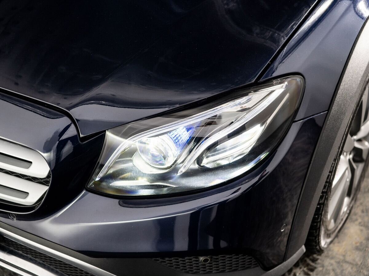 Mercedes-Benz E-Класс 2018 - фото автомобиля