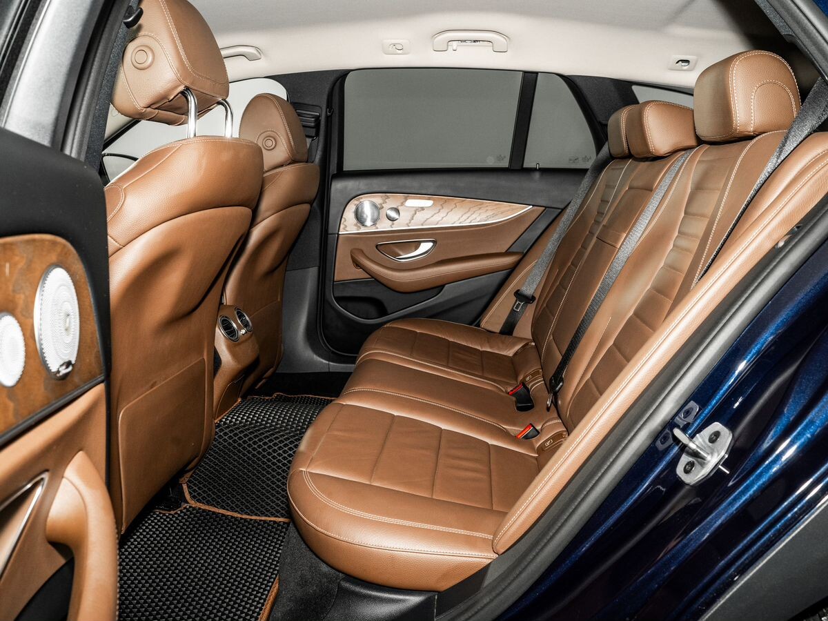 Mercedes-Benz E-Класс 2018 - фото автомобиля