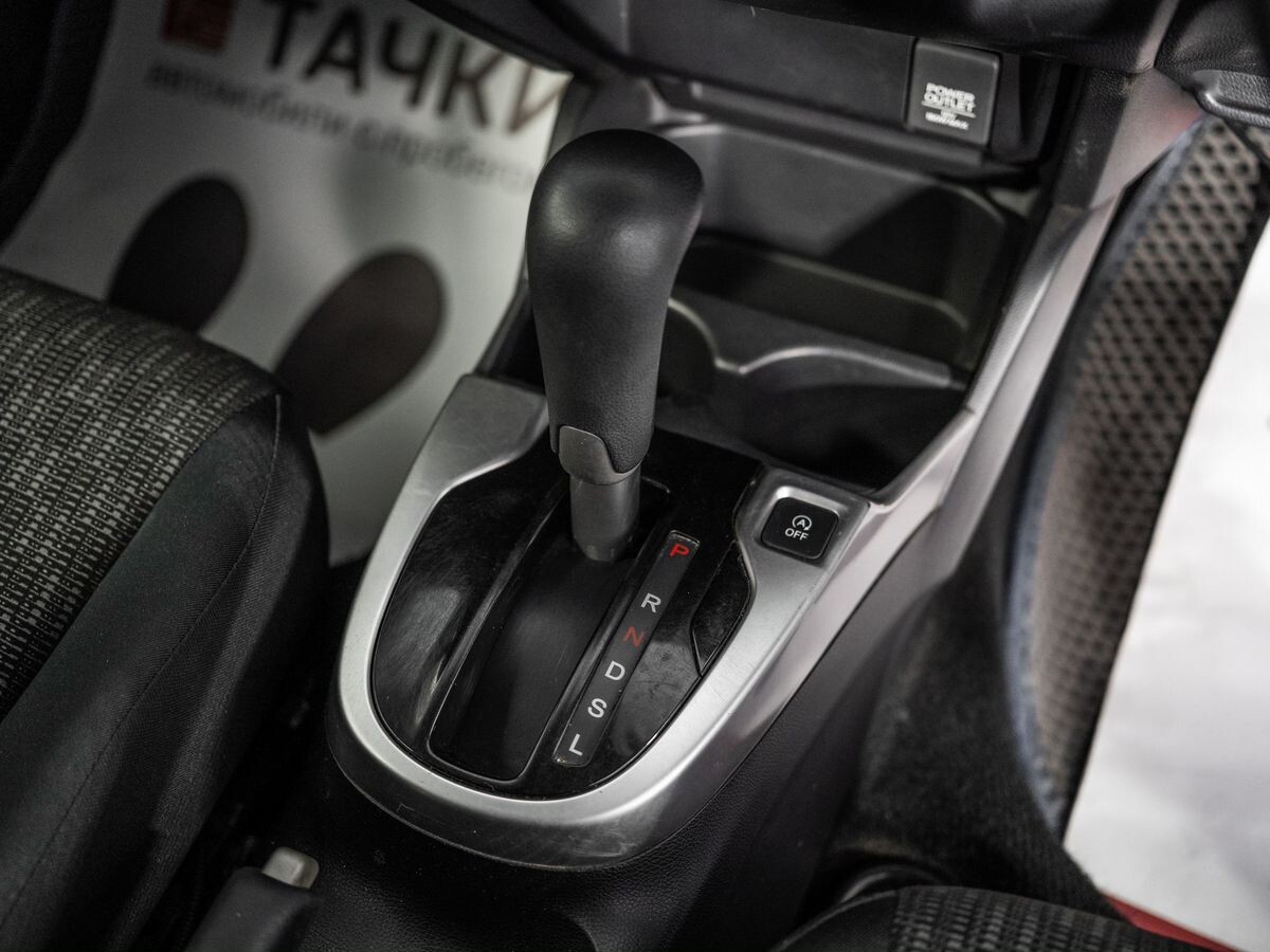 Honda Fit 2017 - фото автомобиля