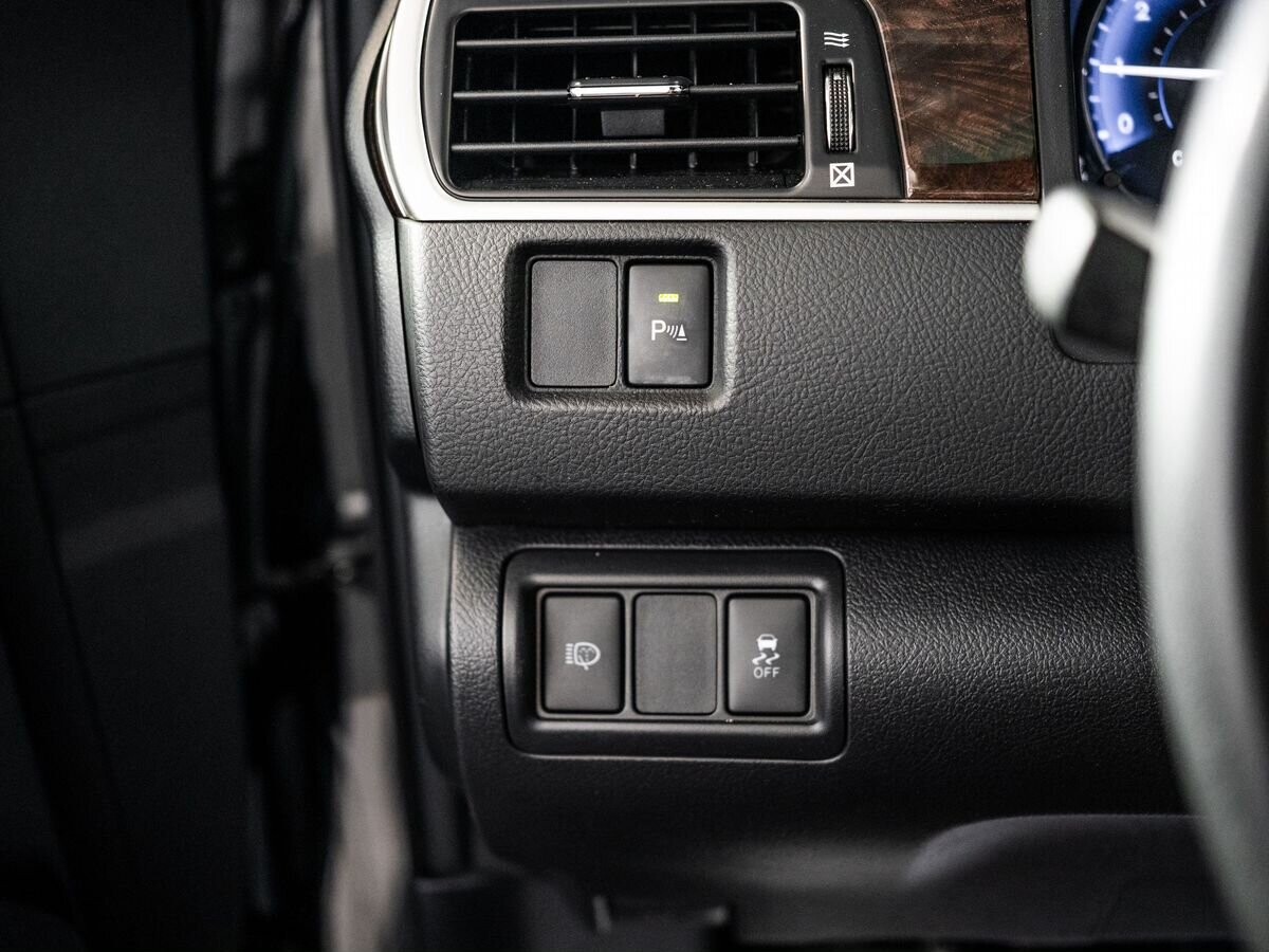 Toyota Camry 2017 - фото автомобиля