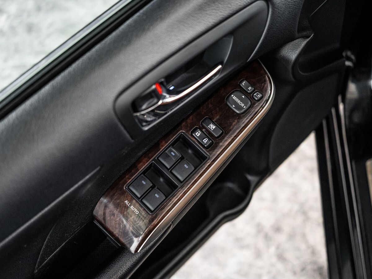 Toyota Camry 2017 - фото автомобиля