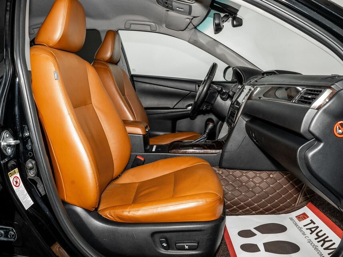 Toyota Camry 2017 - фото автомобиля