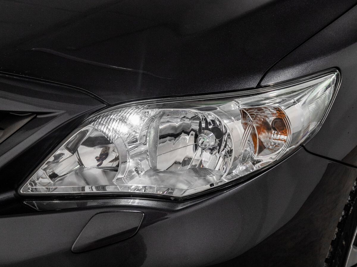 Toyota Corolla 2010 - фото автомобиля