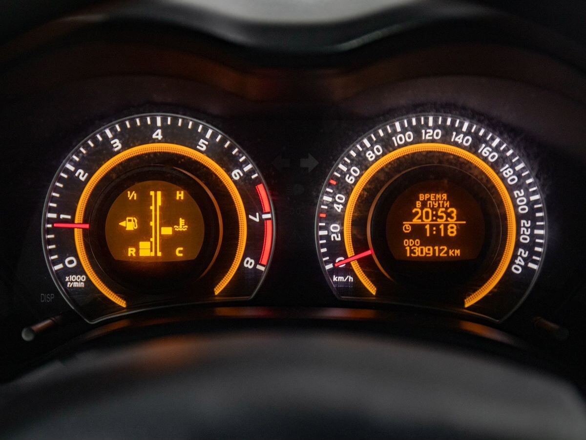 Toyota Corolla 2010 - фото автомобиля