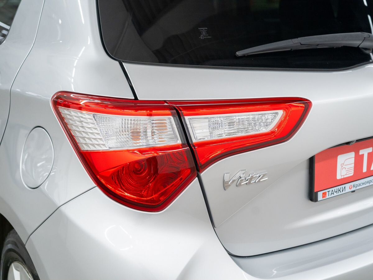 Toyota Vitz 2018 - фото автомобиля