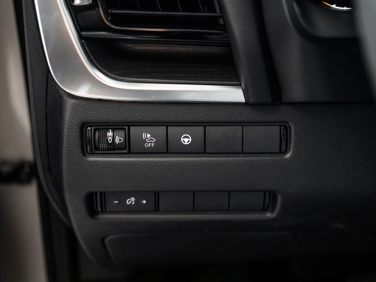 Nissan X-Trail 2023 - фото автомобиля