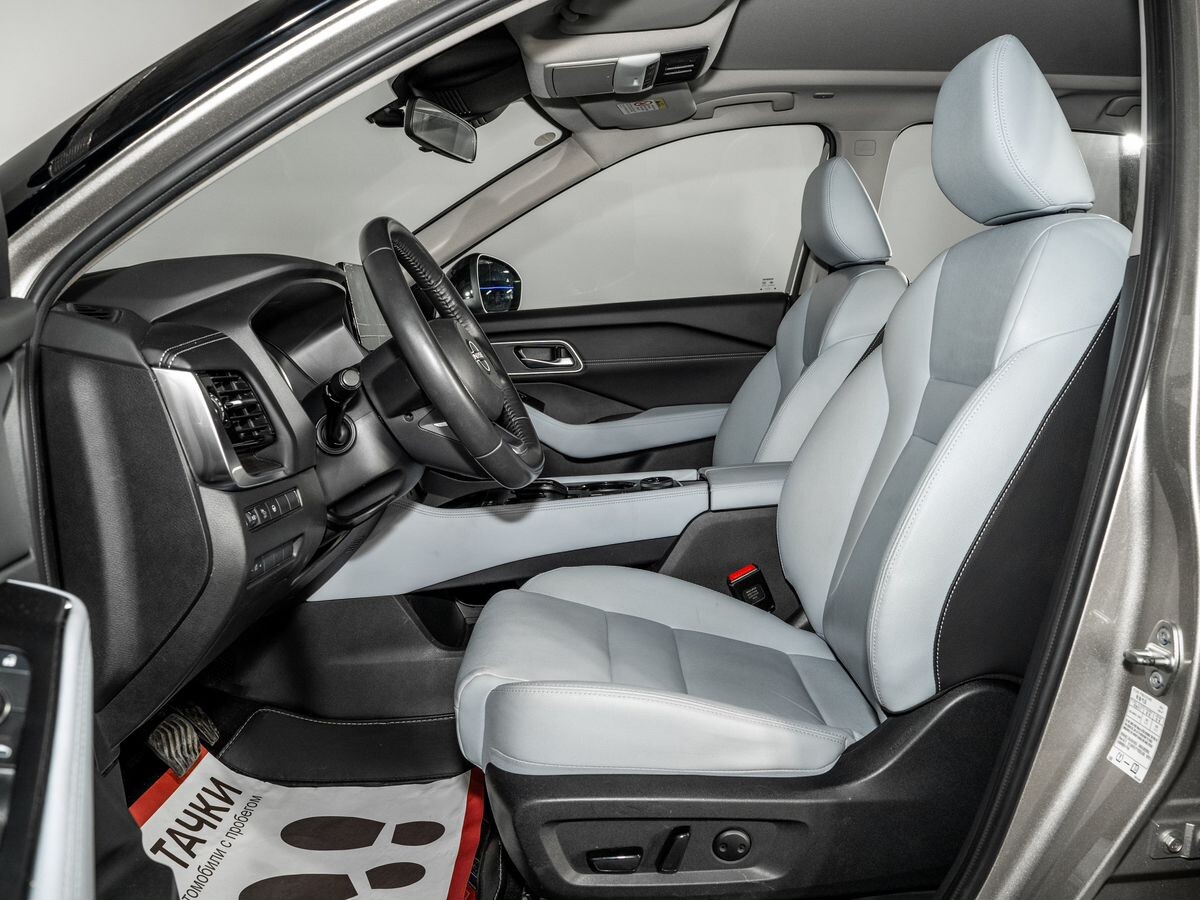 Nissan X-Trail 2023 - фото автомобиля