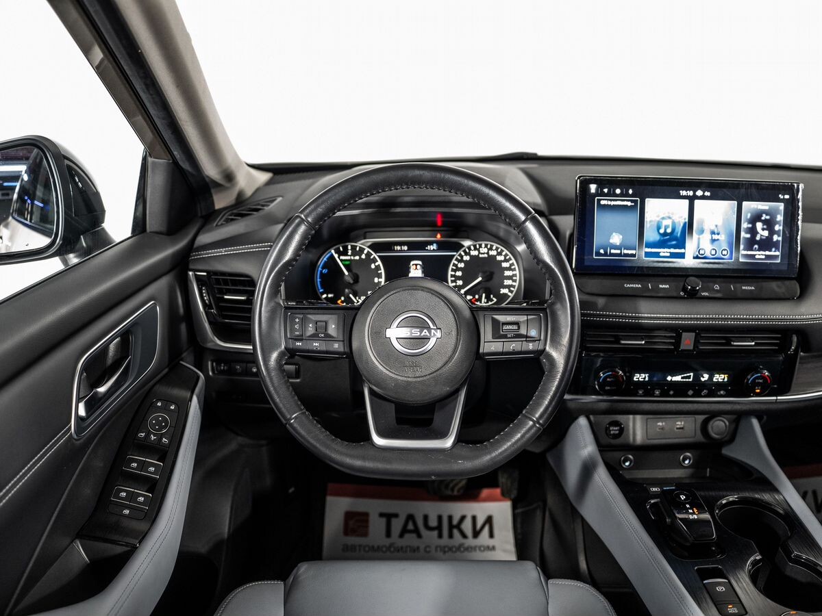 Nissan X-Trail 2023 - фото автомобиля
