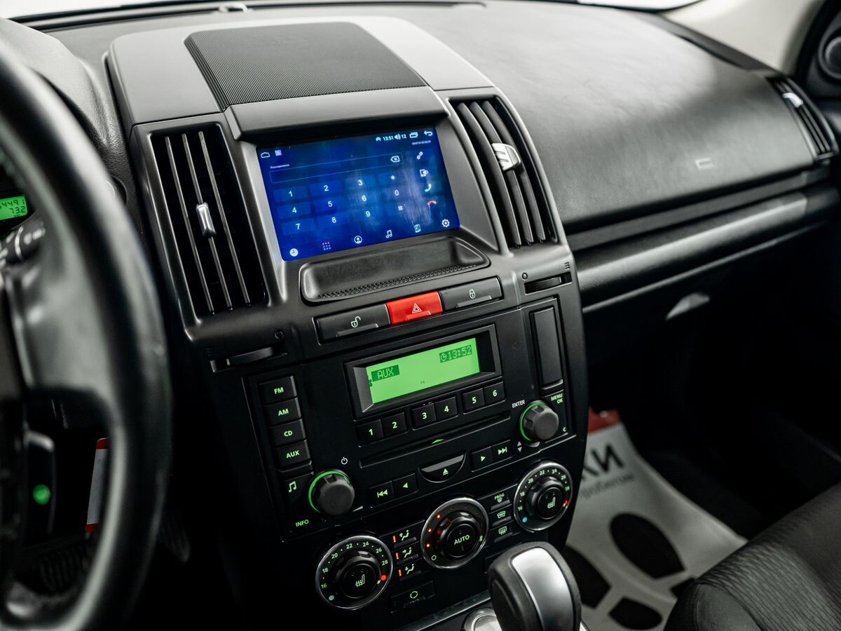 Land Rover Freelander 2012 - фото автомобиля