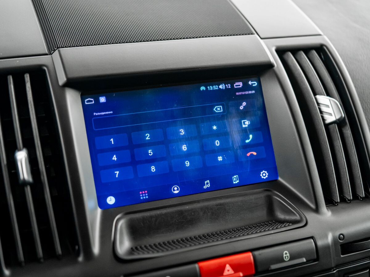 Land Rover Freelander 2012 - фото автомобиля