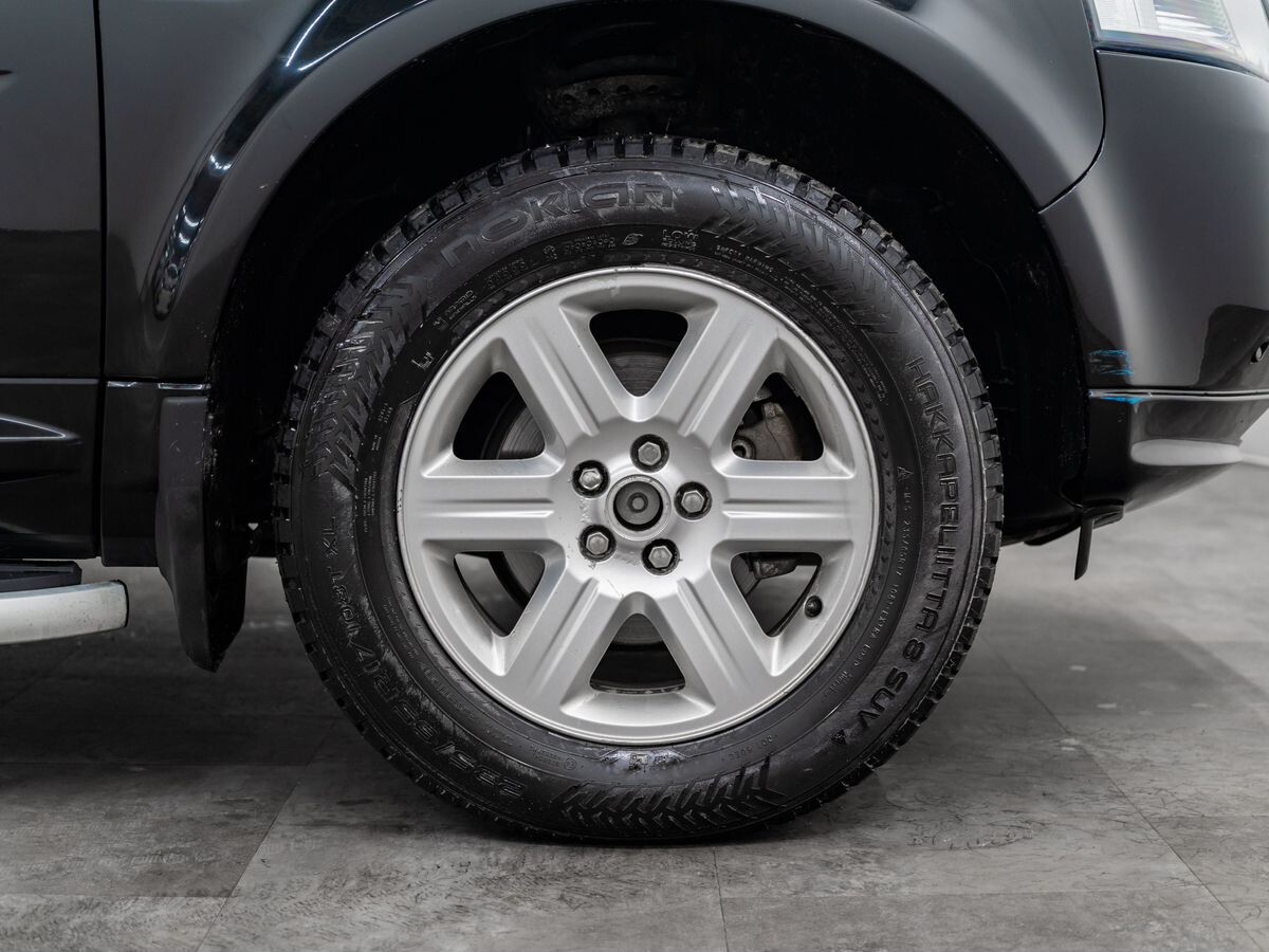 Land Rover Freelander 2012 - фото автомобиля