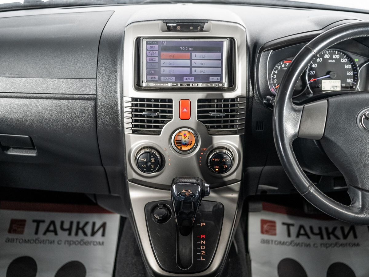 Toyota Rush 2010 - фото автомобиля