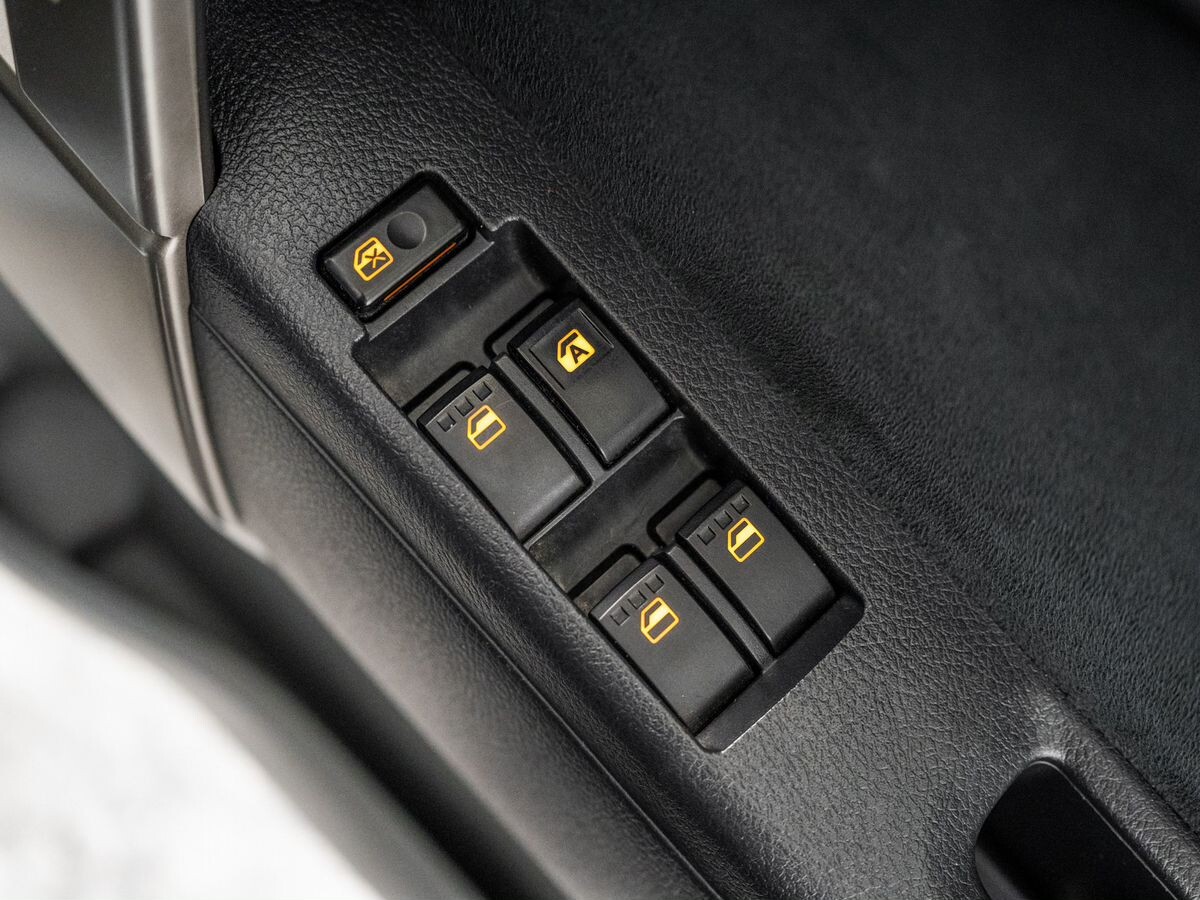 Toyota Rush 2010 - фото автомобиля