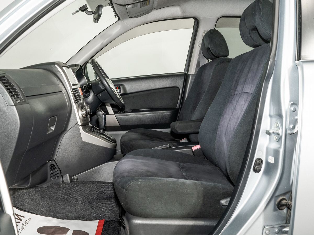 Toyota Rush 2010 - фото автомобиля