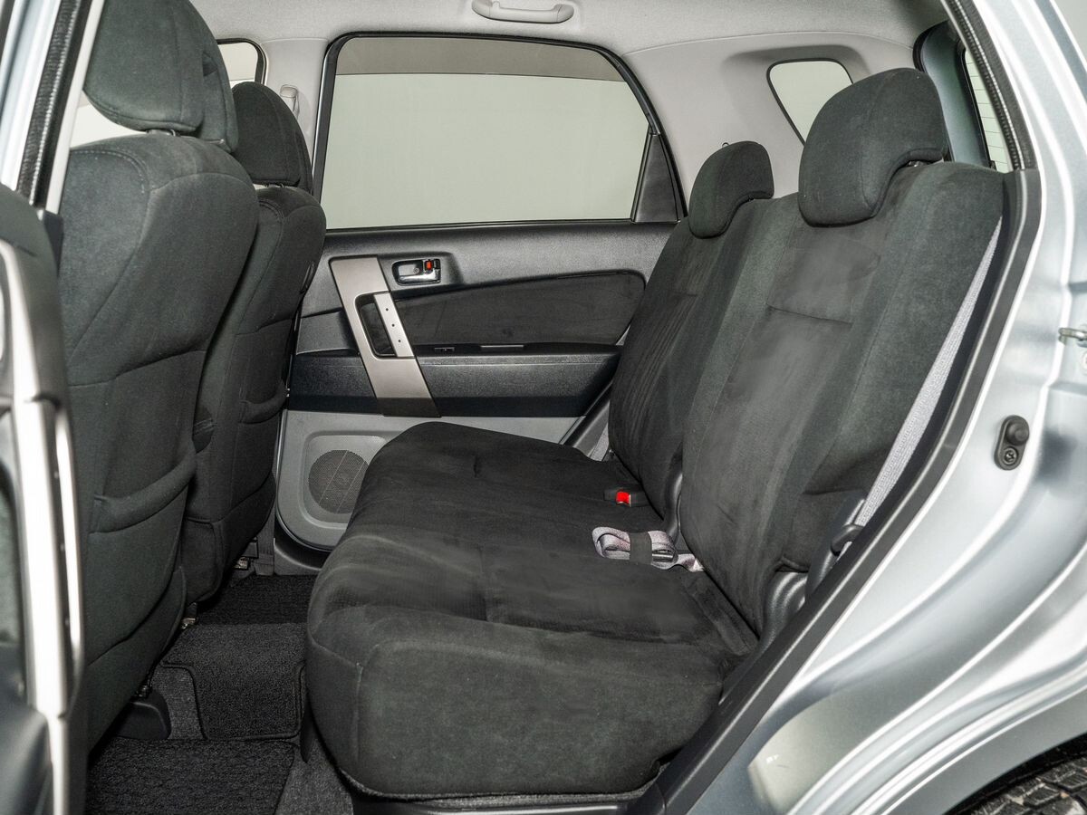 Toyota Rush 2010 - фото автомобиля