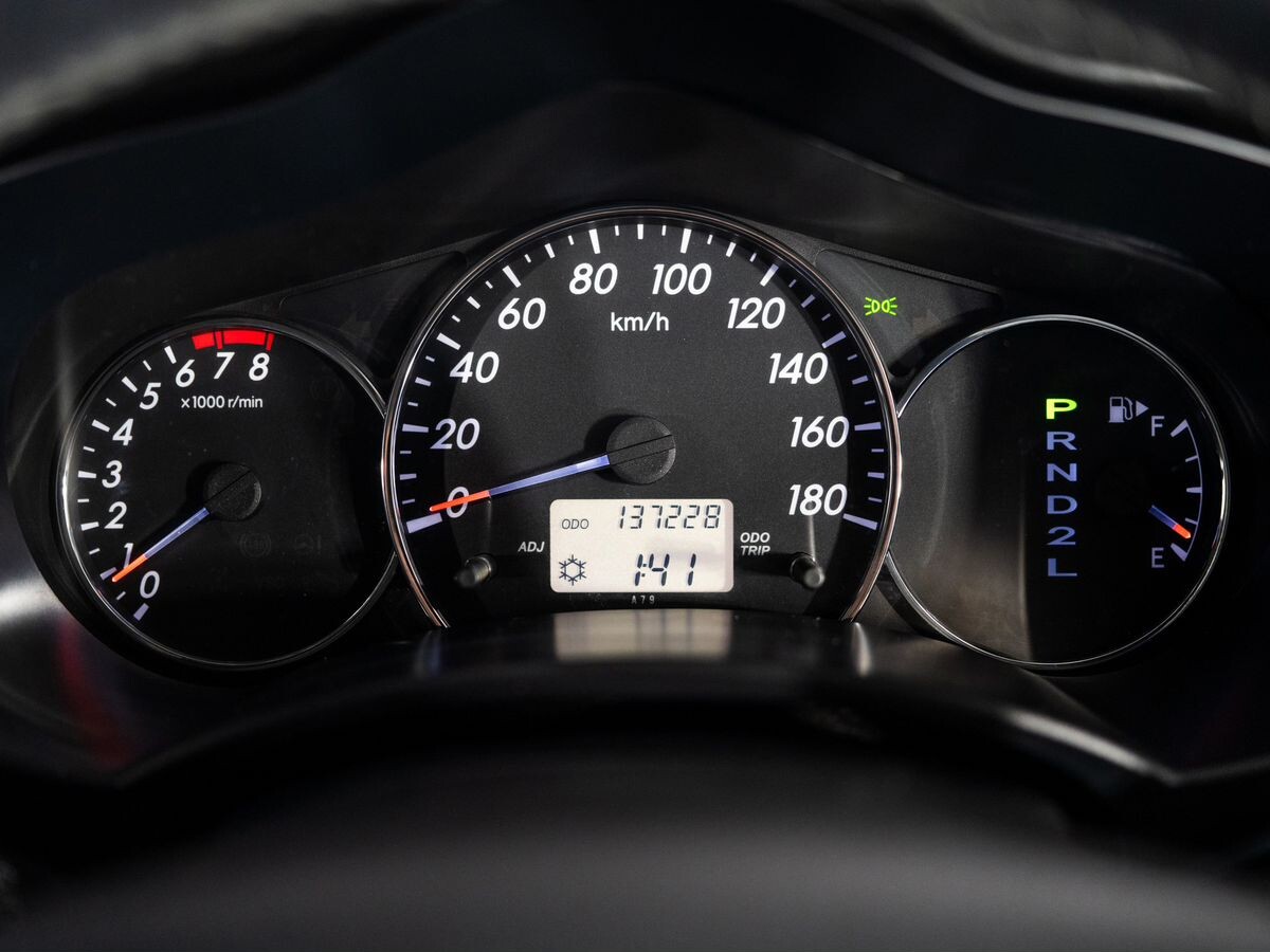 Toyota Rush 2010 - фото автомобиля