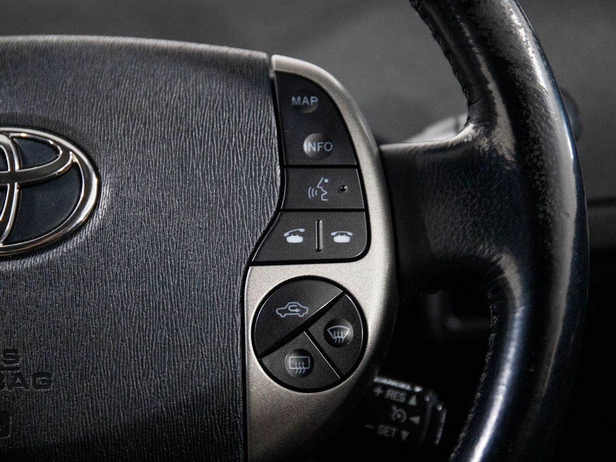 Toyota Prius 2008 - фото автомобиля