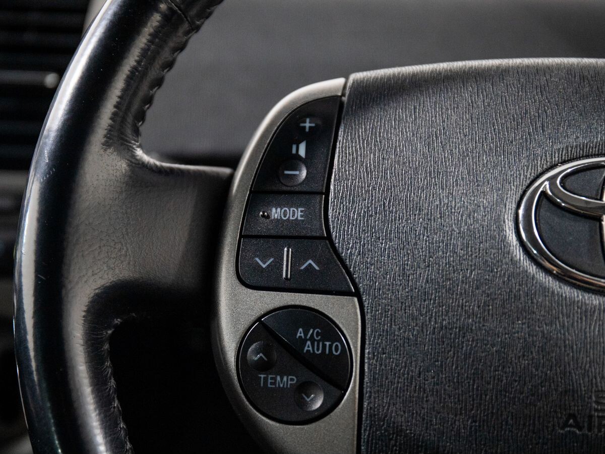 Toyota Prius 2008 - фото автомобиля