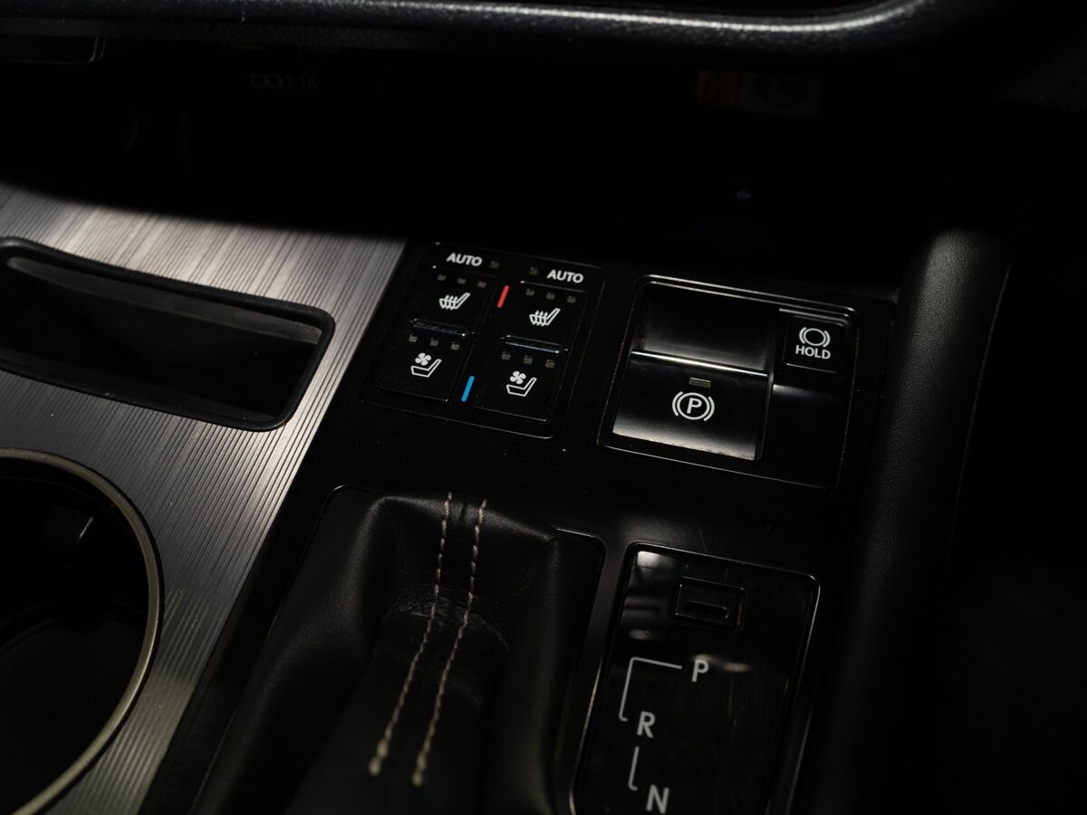 Lexus RX300 2020 - фото автомобиля