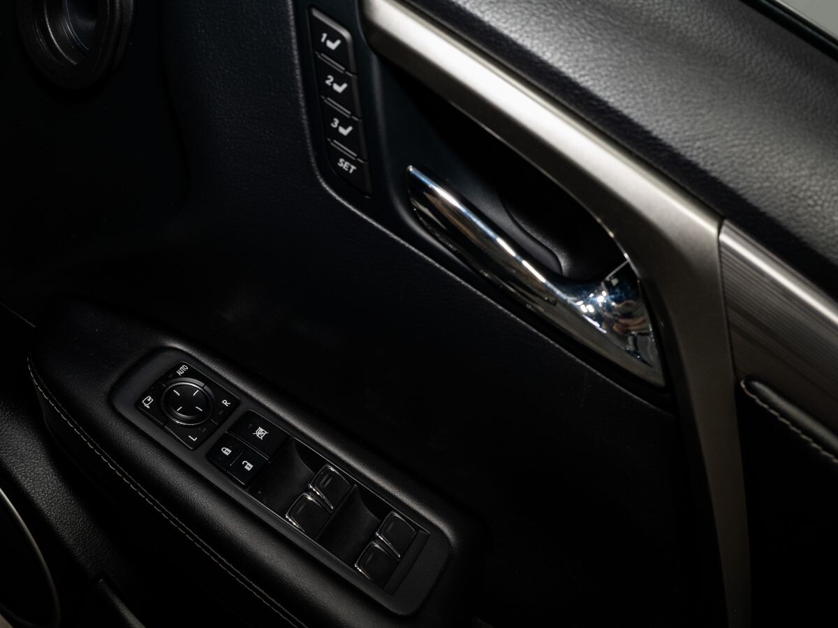 Lexus RX300 2020 - фото автомобиля