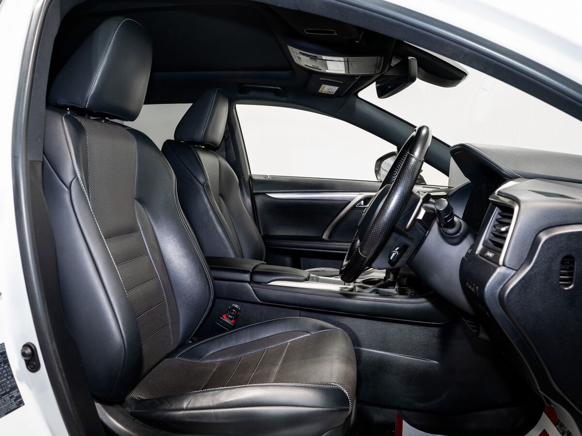 Lexus RX300 2020 - фото автомобиля