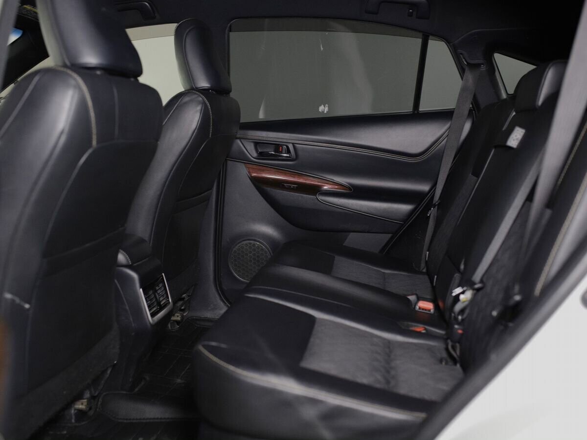 Toyota Harrier 2017 - фото автомобиля