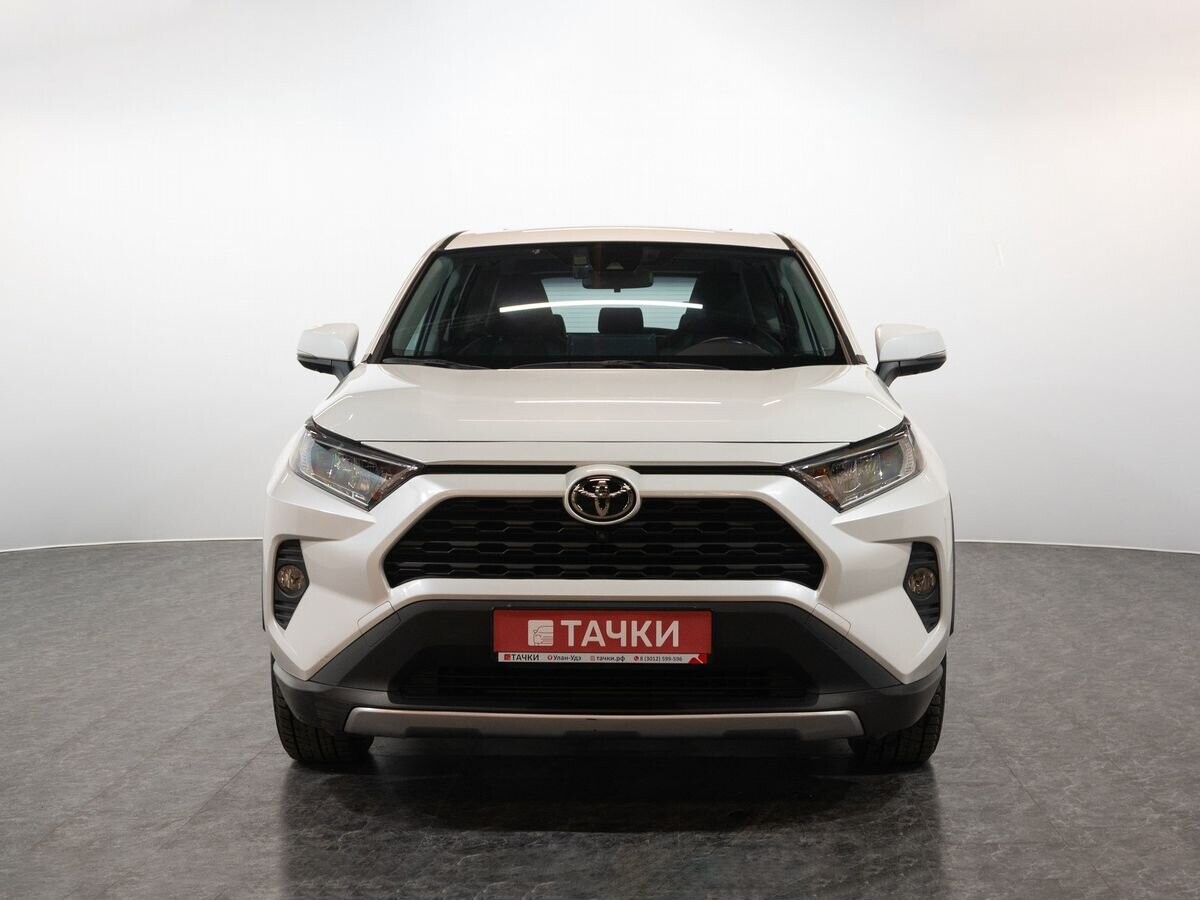 Toyota RAV4 2021 - фото автомобиля
