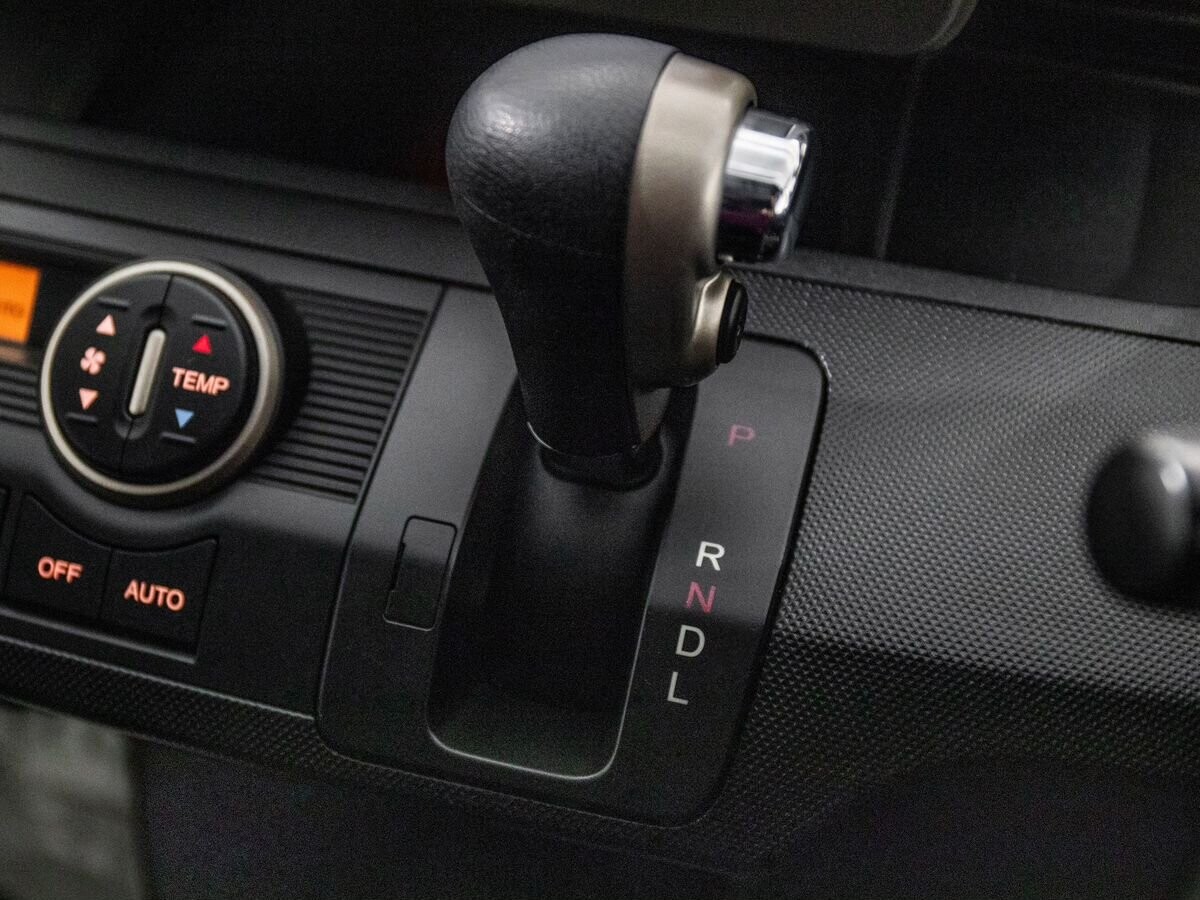 Honda Freed 2011 - фото автомобиля