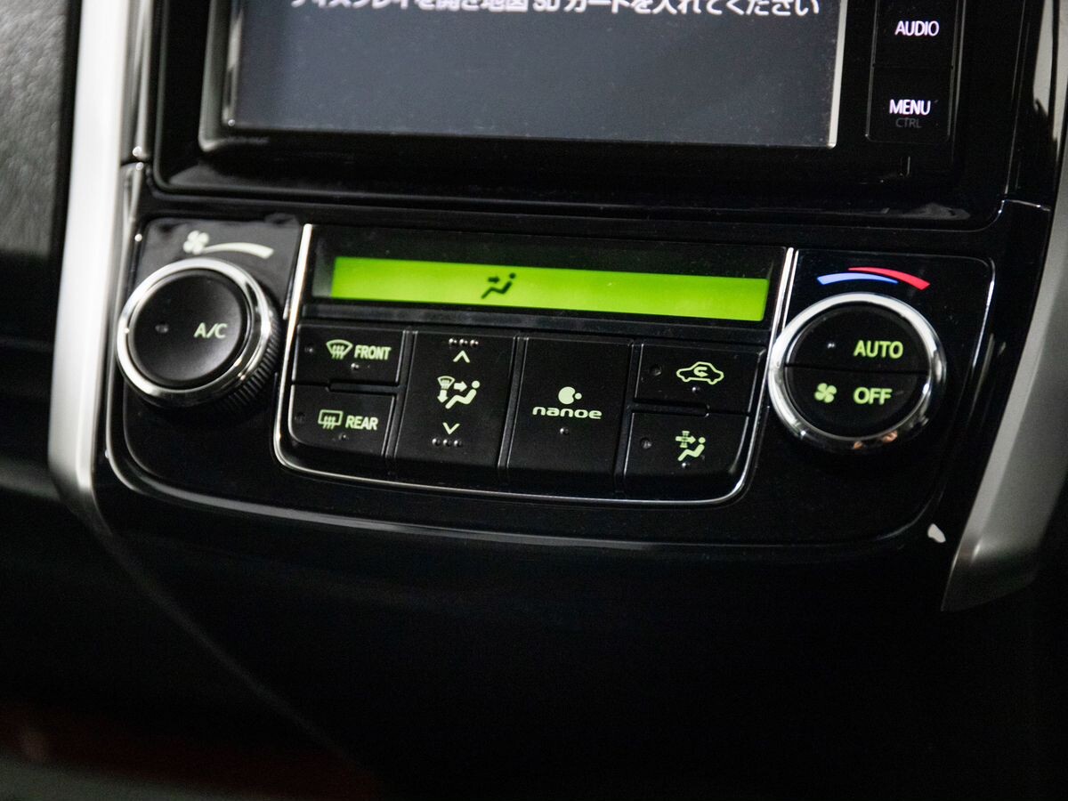 Toyota Corolla Fielder 2015 - фото автомобиля