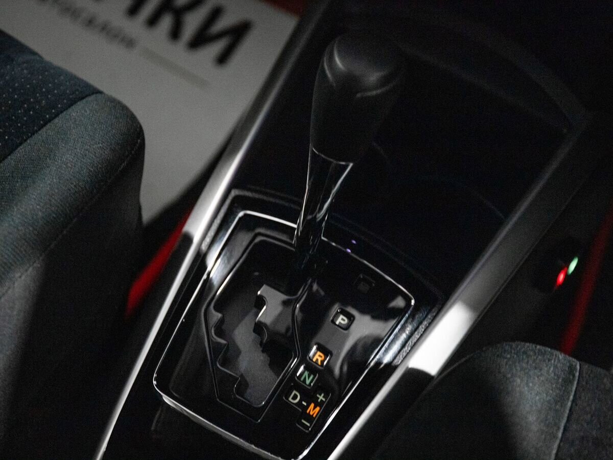 Toyota Corolla Fielder 2015 - фото автомобиля