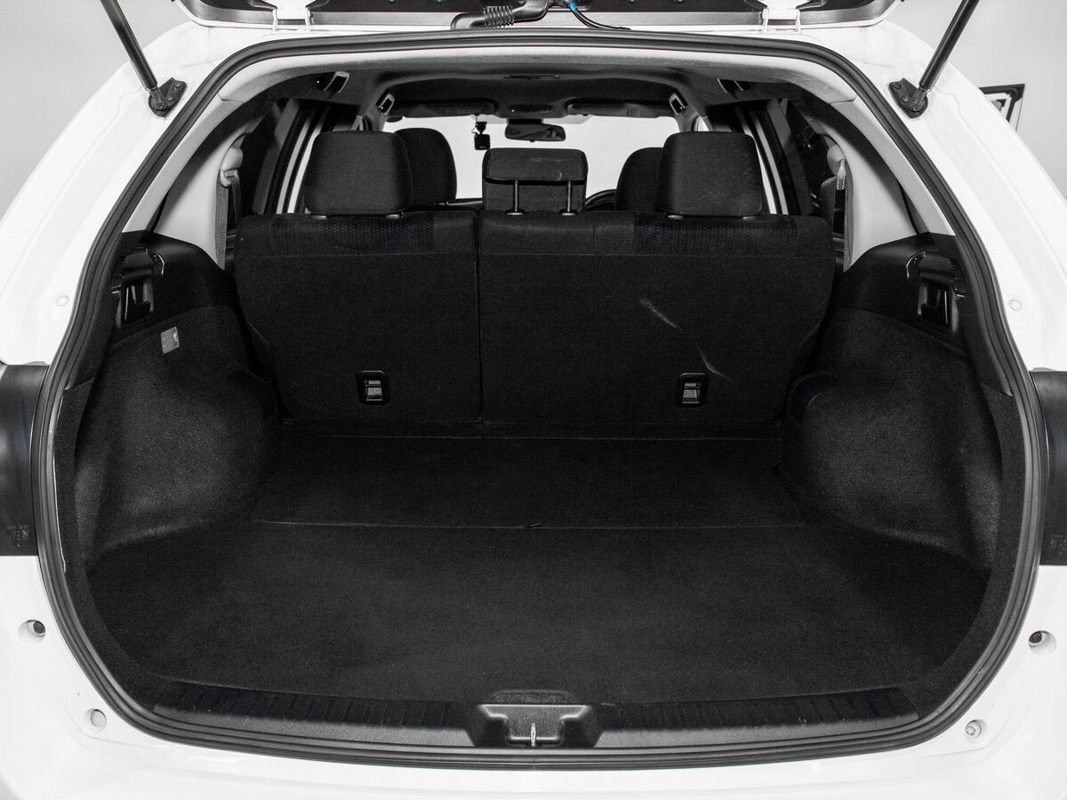 Toyota Corolla Fielder 2015 - фото автомобиля