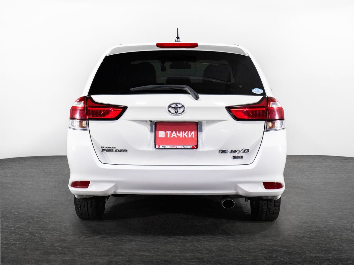 Toyota Corolla Fielder 2015 - фото автомобиля